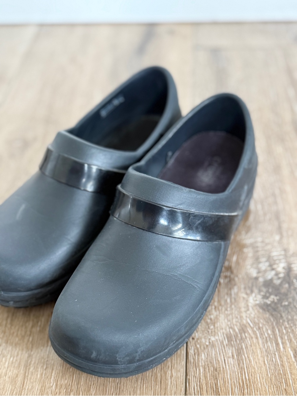 CROCS Women's Black Slip-On Clogs
